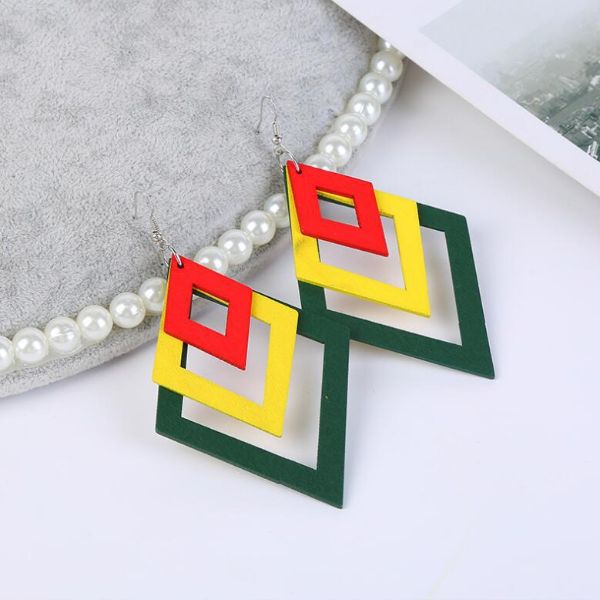 Cercei din Lemn cu Forma Geometrica, 3 Romburi, Galben, 11 x 6 cm